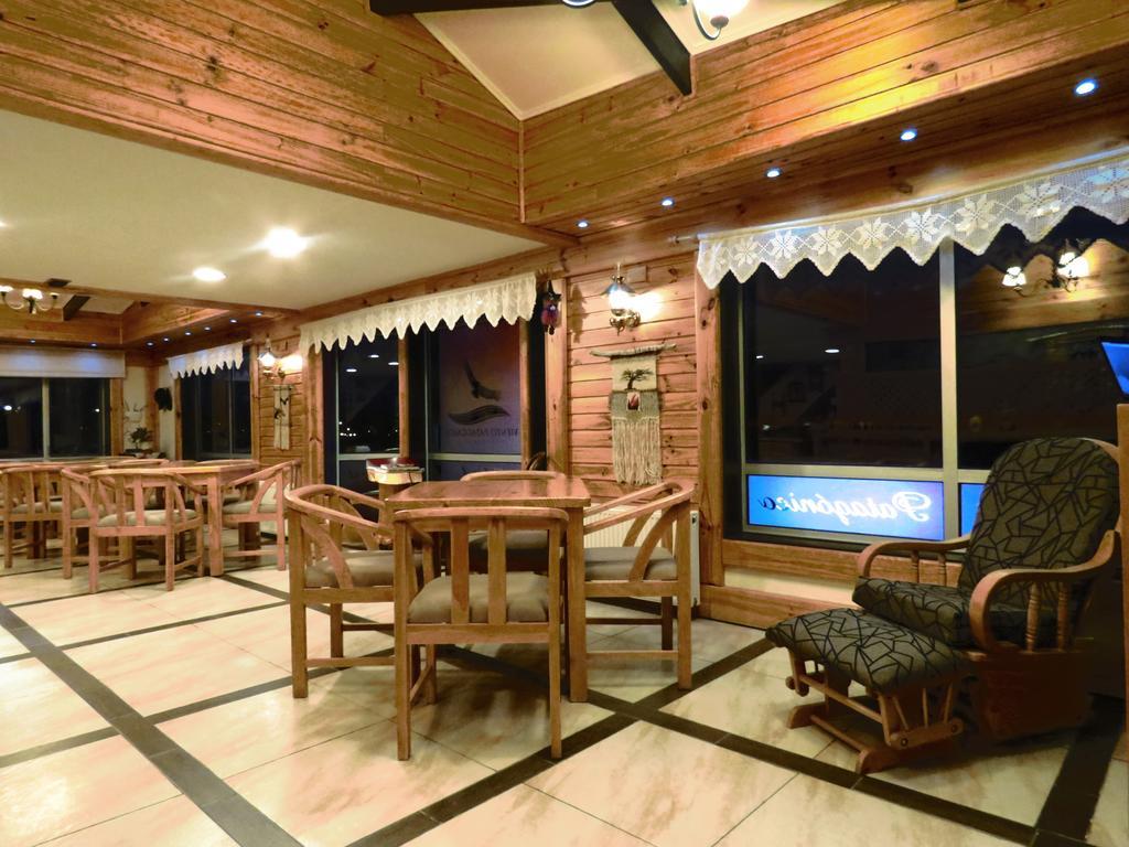 Viento Patagonico Hotel ปวยร์โตนาตาเลส ภายนอก รูปภาพ